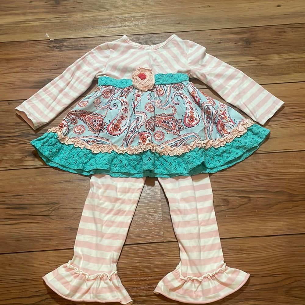 Rare too pants outfit